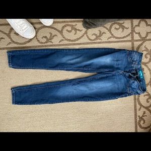 blue skinny jeans